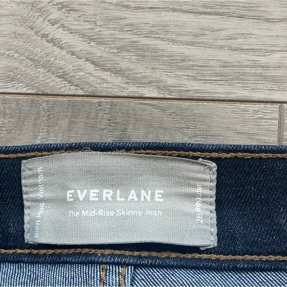 Everlane The Mid-Rise Skinny Jeans - Picture 8 of 15